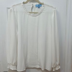 CeCe white long sleeve blouse. Size XL.